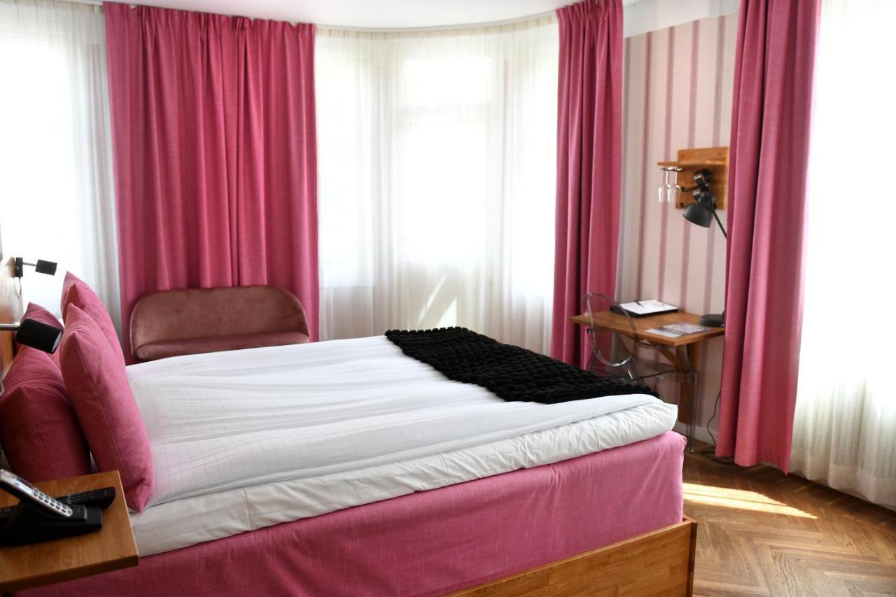 Huskvarna Stadshotell ภายนอก รูปภาพ