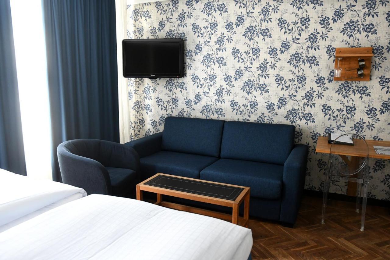 Huskvarna Stadshotell ภายนอก รูปภาพ