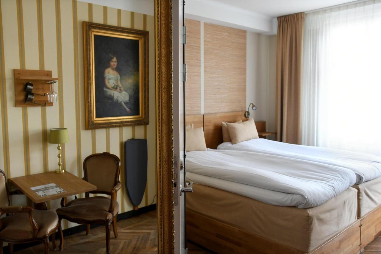 Huskvarna Stadshotell ภายนอก รูปภาพ